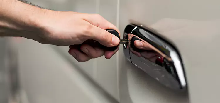 Why Choose Our Auto Locksmith Team in Covington, KY?